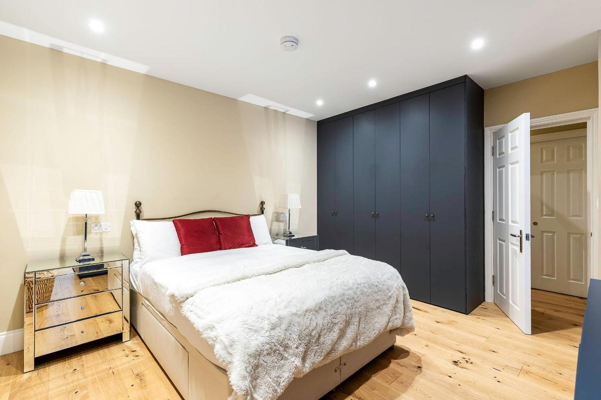 Colourful Near Clapham Common! Apartment London