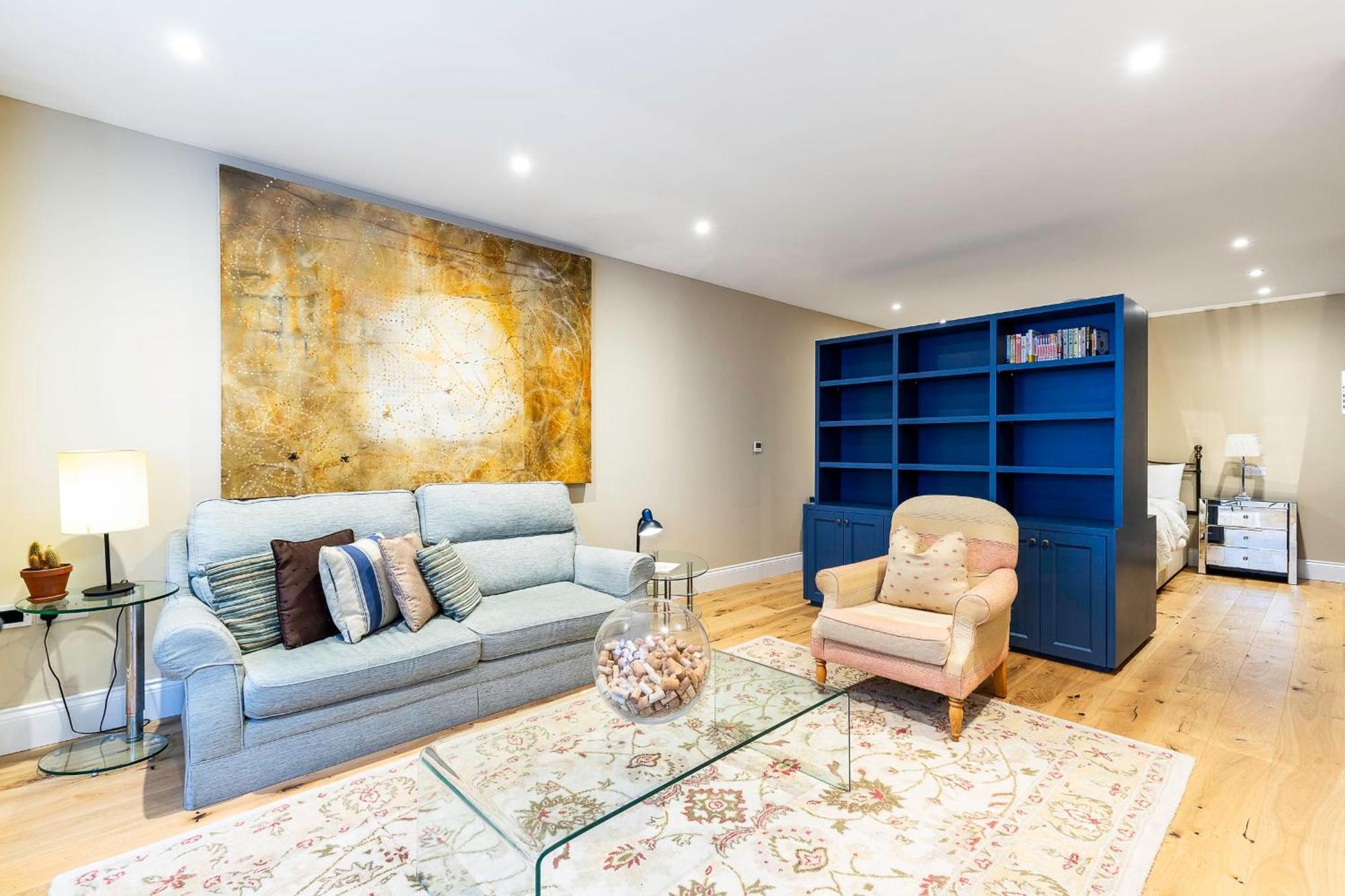 Apartment Colourful Near Clapham Common! *