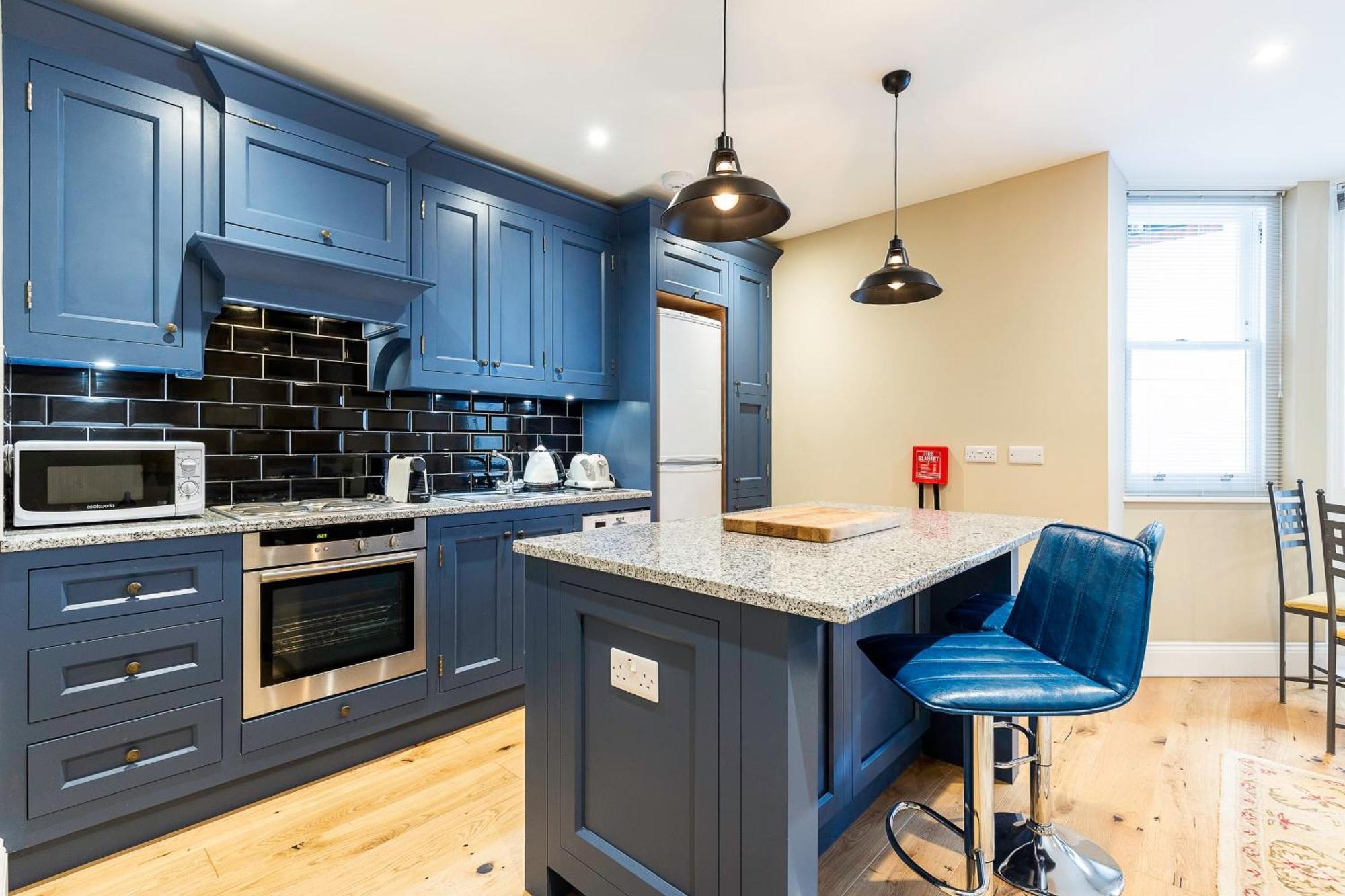 Apartment Colourful Near Clapham Common! *