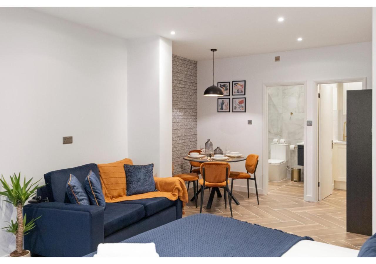 Comfortable Flat In The Heart Of * London