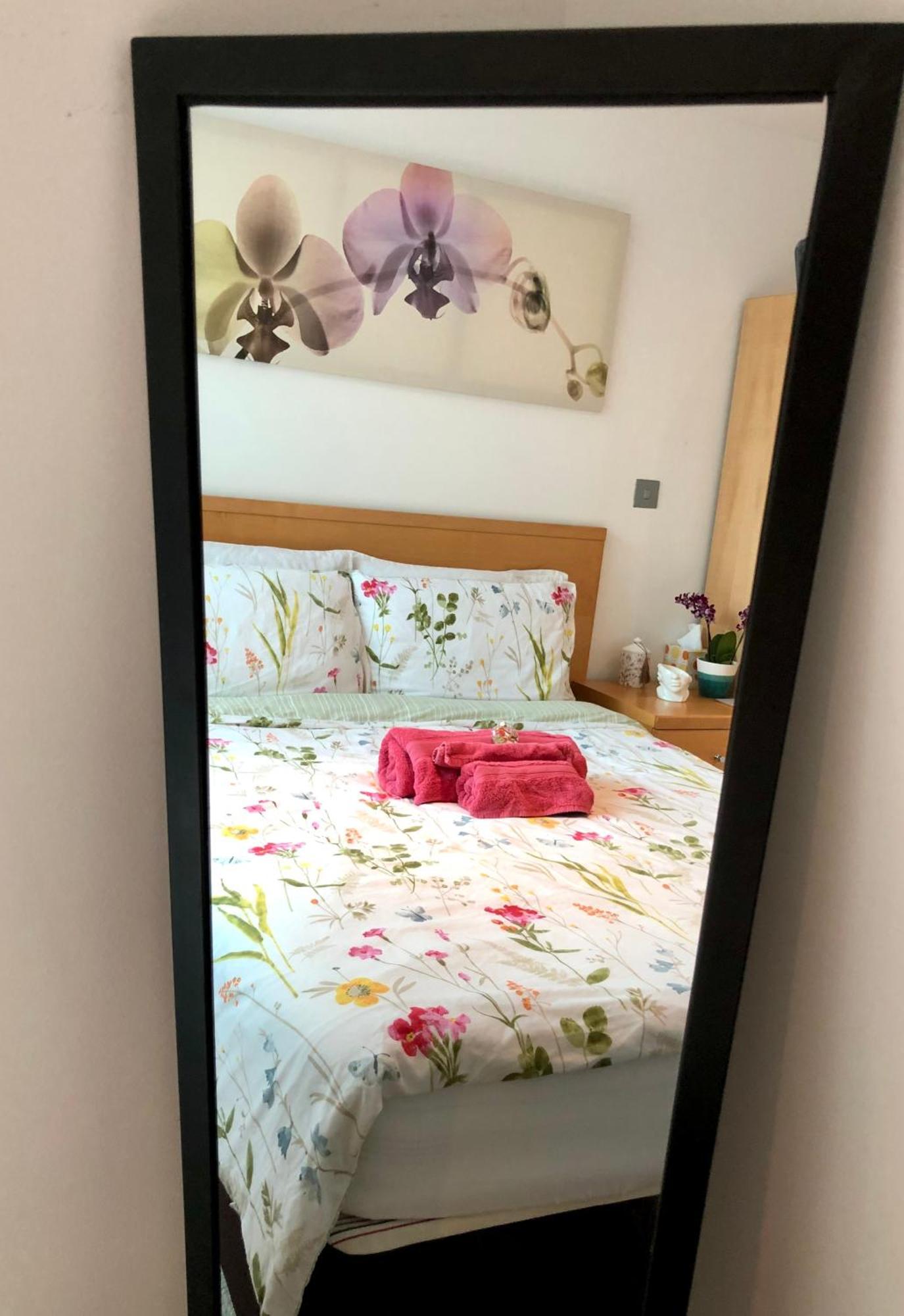 Cosy Private With Private Bathroom In A River View Flat Homestay *