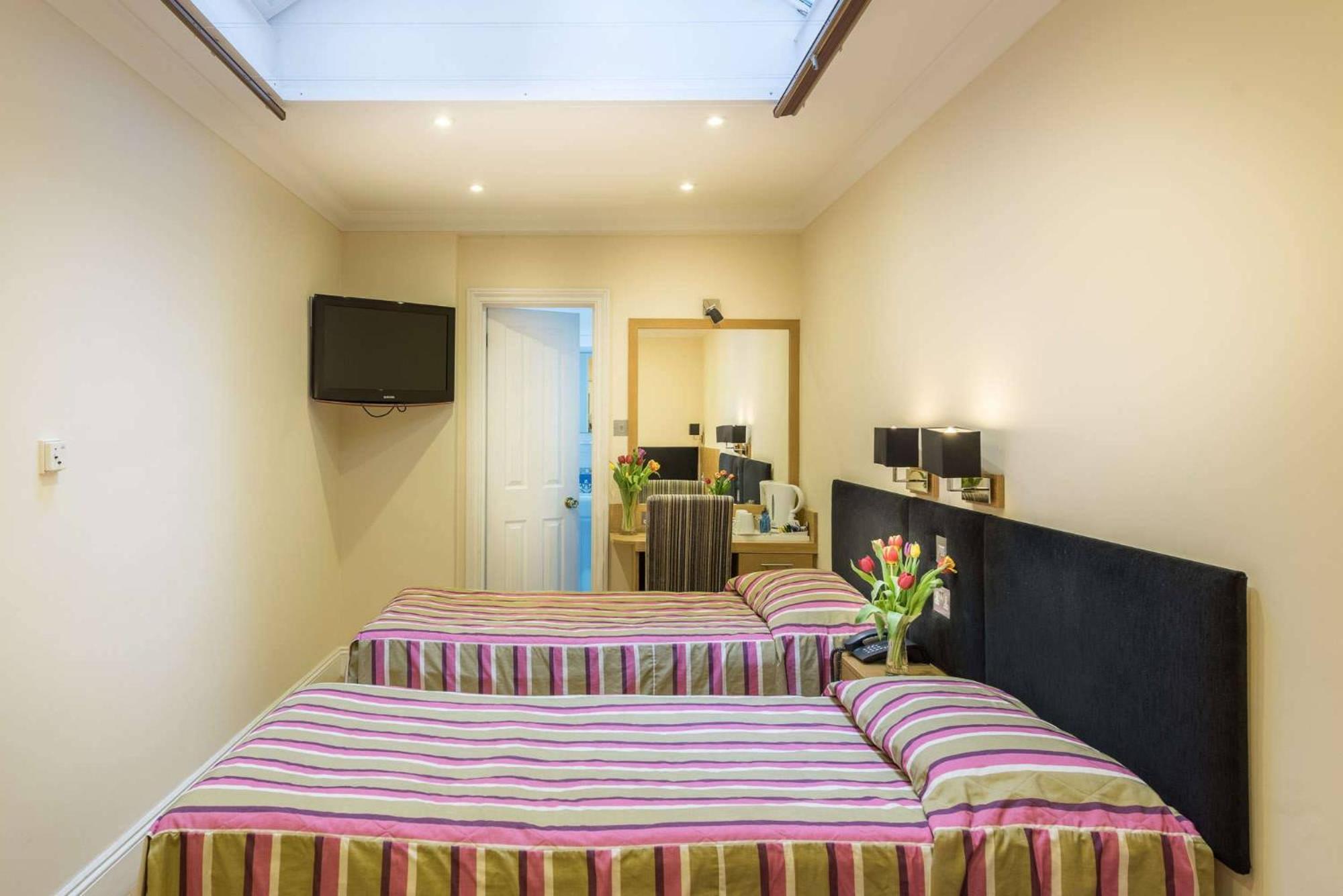 Athena 3* London