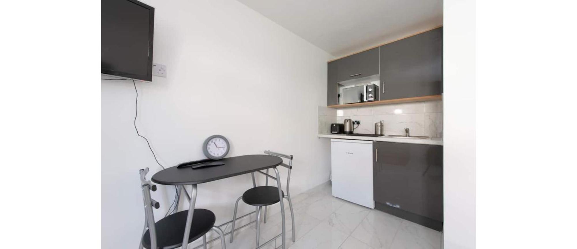 Apartment Newly Renovated Cozy In North London
