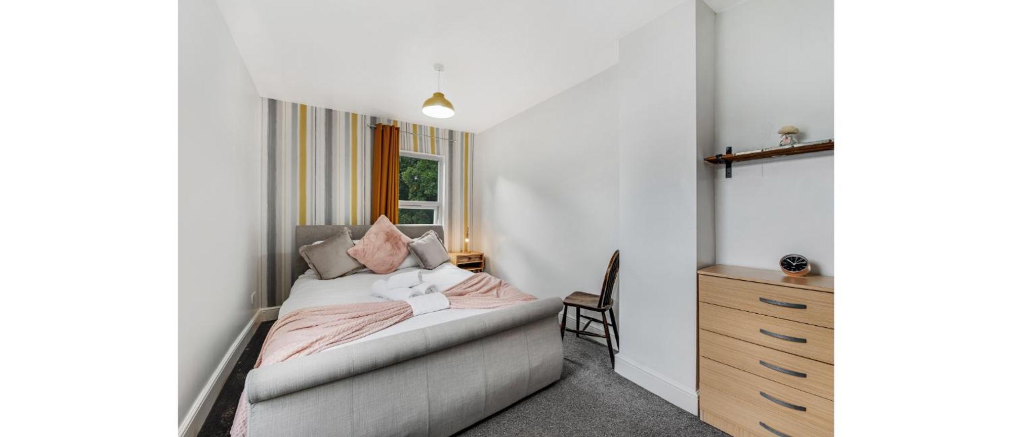 Apartamento Spacious Two Bedroom In Wood Green