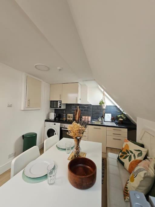 West Kensington Bright Flat Londres