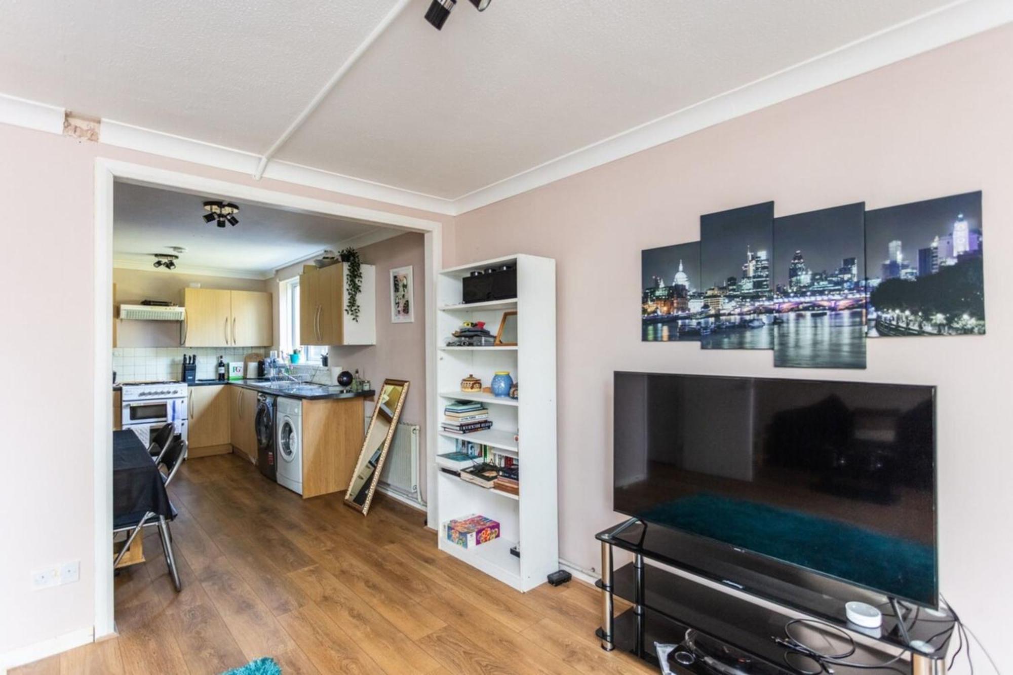 Spacious 2bd House Wprivate Garden - Kennington! Casa de férias