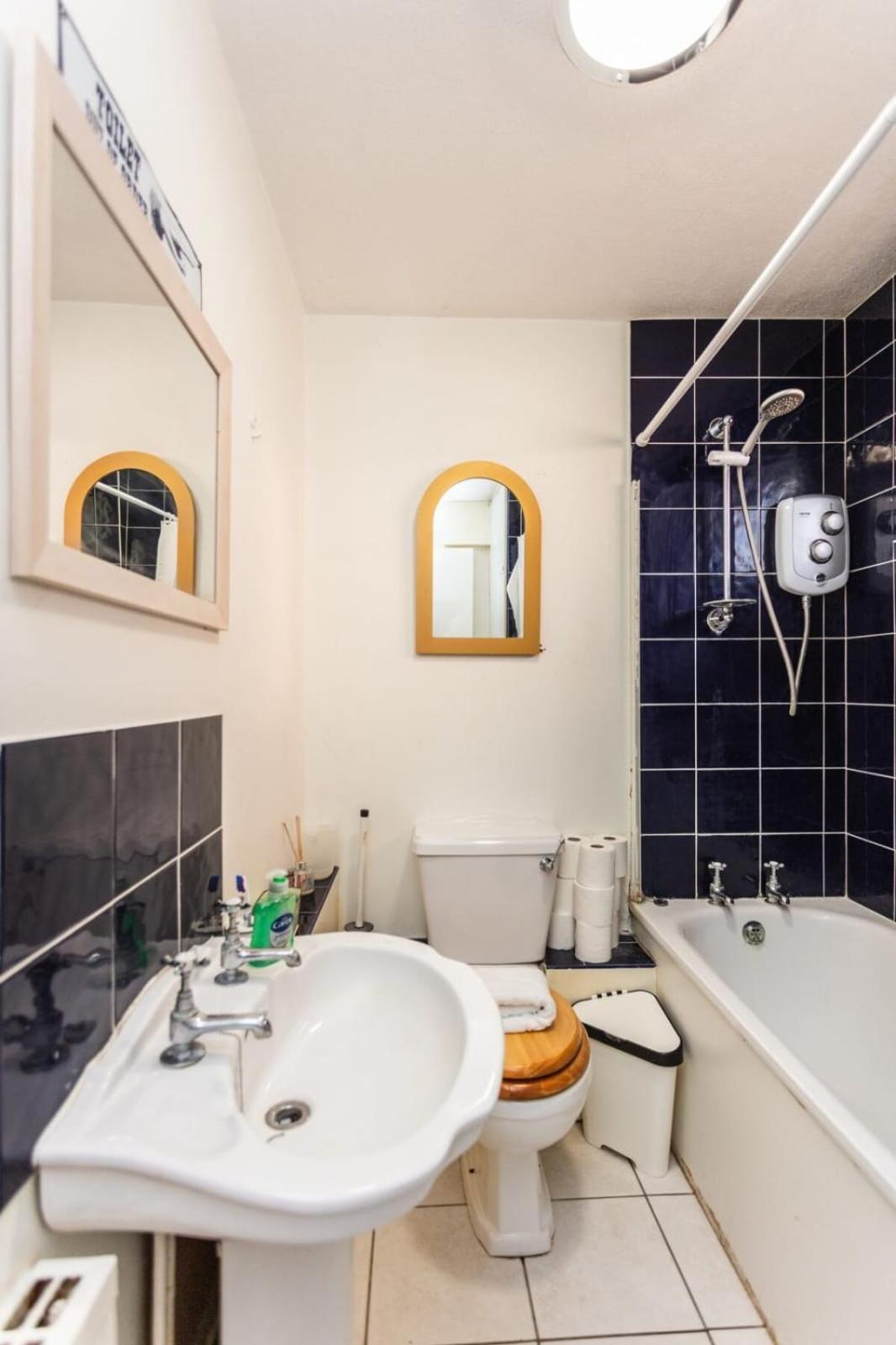 Spacious 2bd House Wprivate Garden - Kennington! Casa de férias *