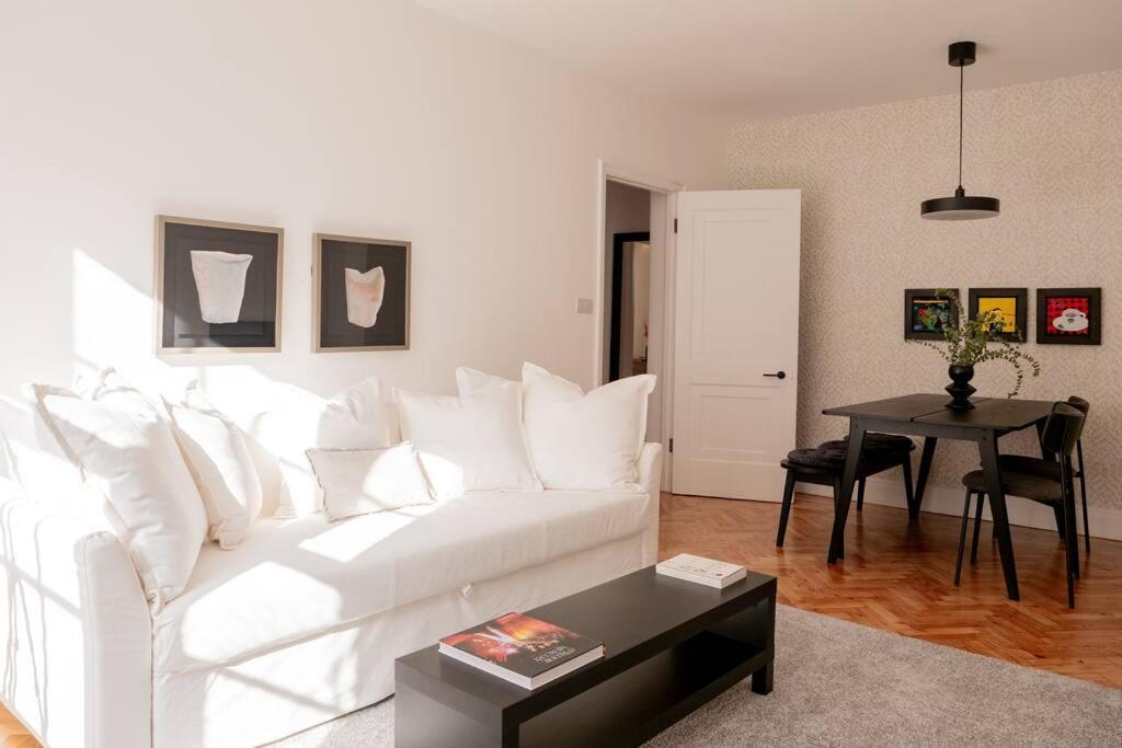 Superb Next To Hyde Park Apartment *