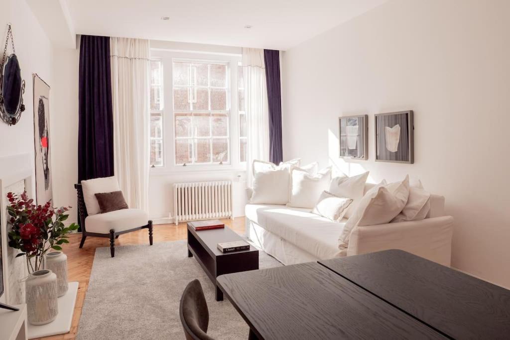 Superb Next To Hyde Park Apartment