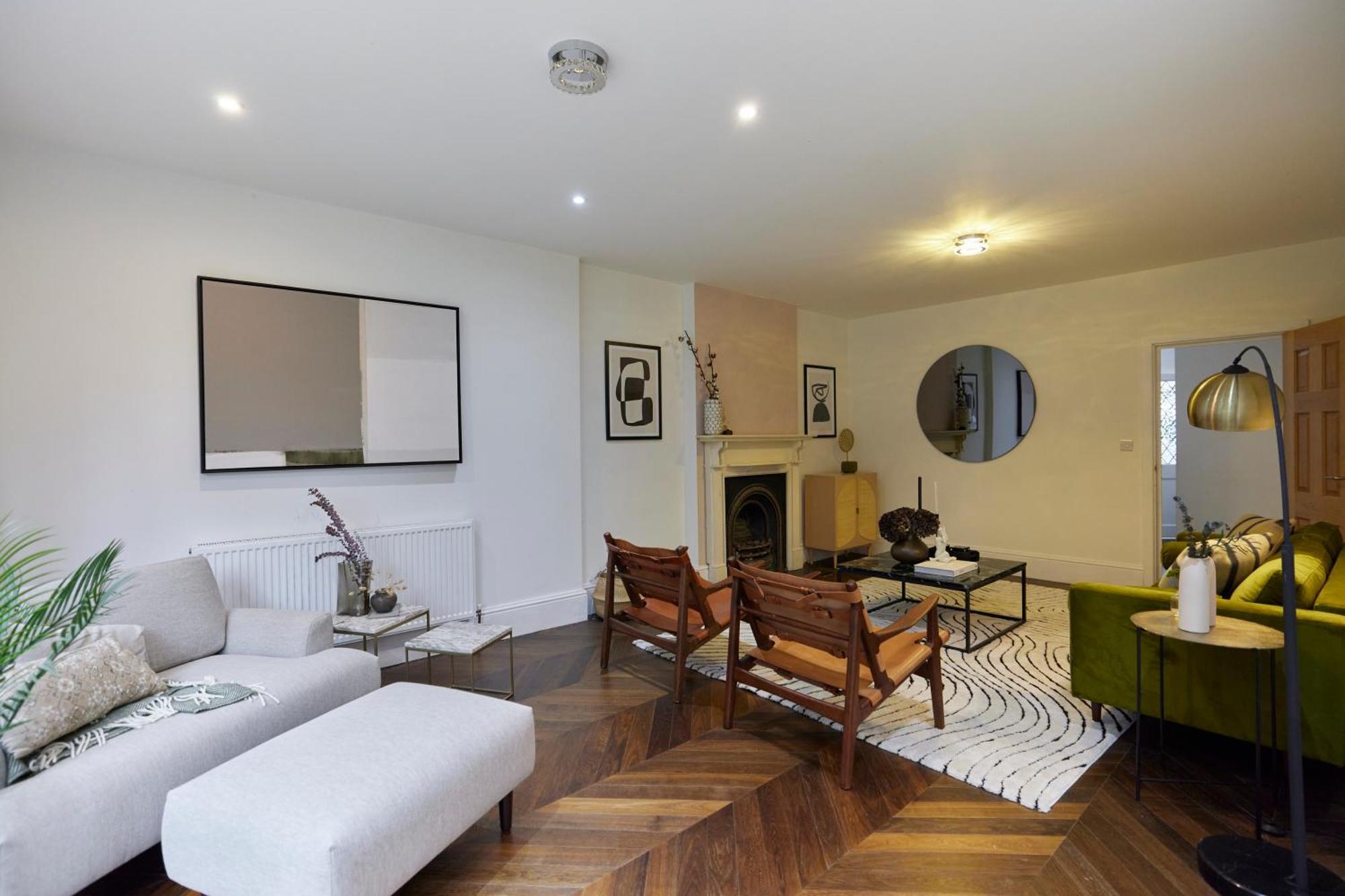 Apartment The Redbridge Sanctuary - Spacious 3bdr House With Garden London