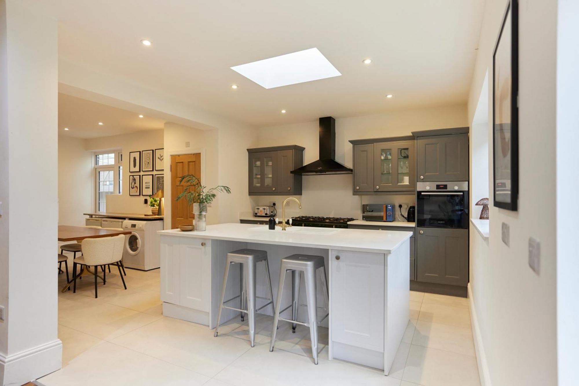 The Redbridge Sanctuary - Spacious 3bdr House With Garden London