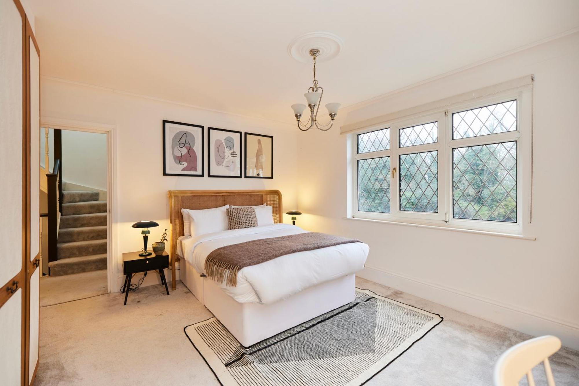 The Redbridge Sanctuary - Spacious 3bdr House With Garden London