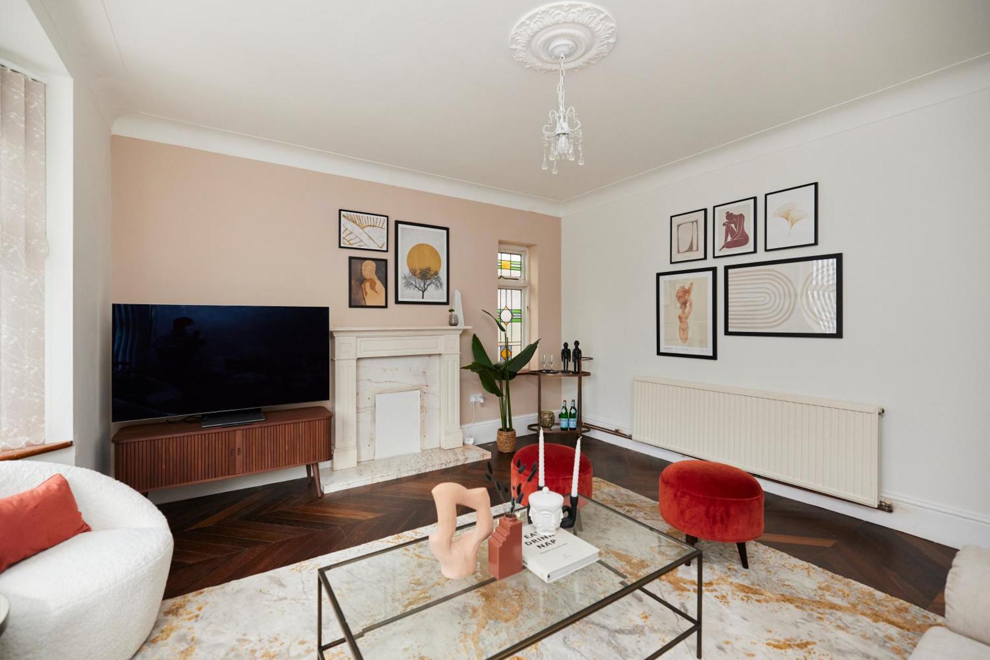 Apartment The Redbridge Sanctuary - Spacious 3bdr House With Garden London
