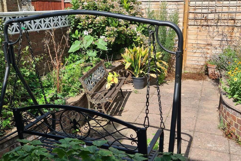 Luxury & Comfy City Break Studio Apartment London