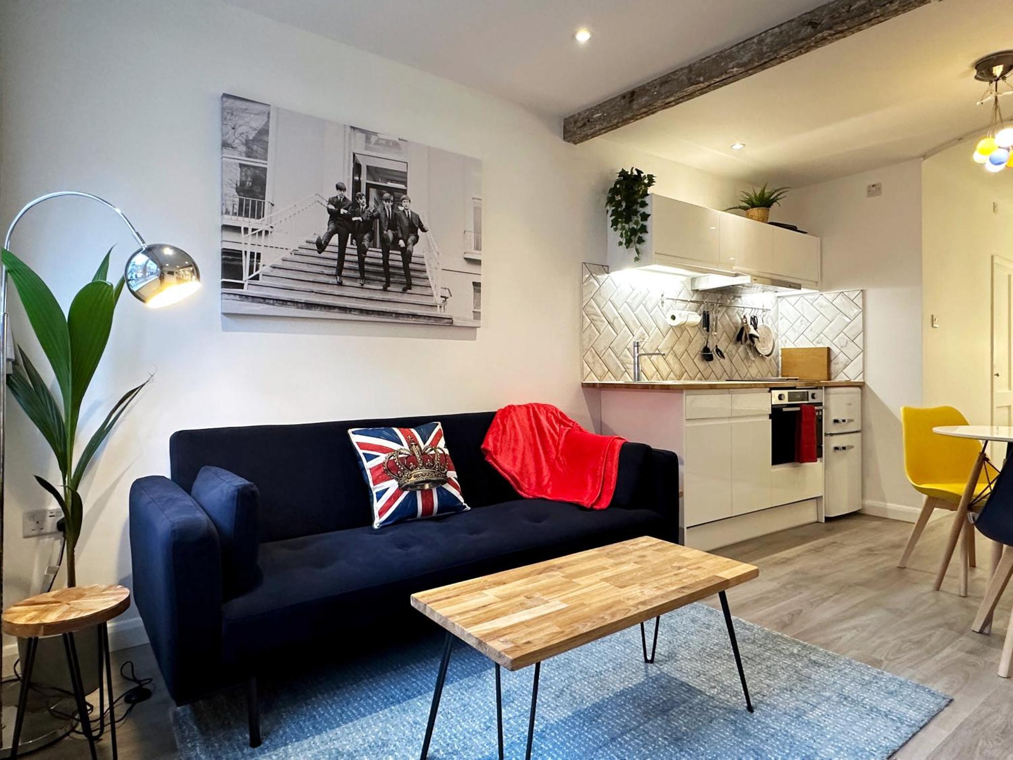 Apartment Kensington Studio Hosted By Airoperate Near Notting Hill - 1 Double Bed , 1 Sofa Bed, Ground Floor Via Private Entrance *