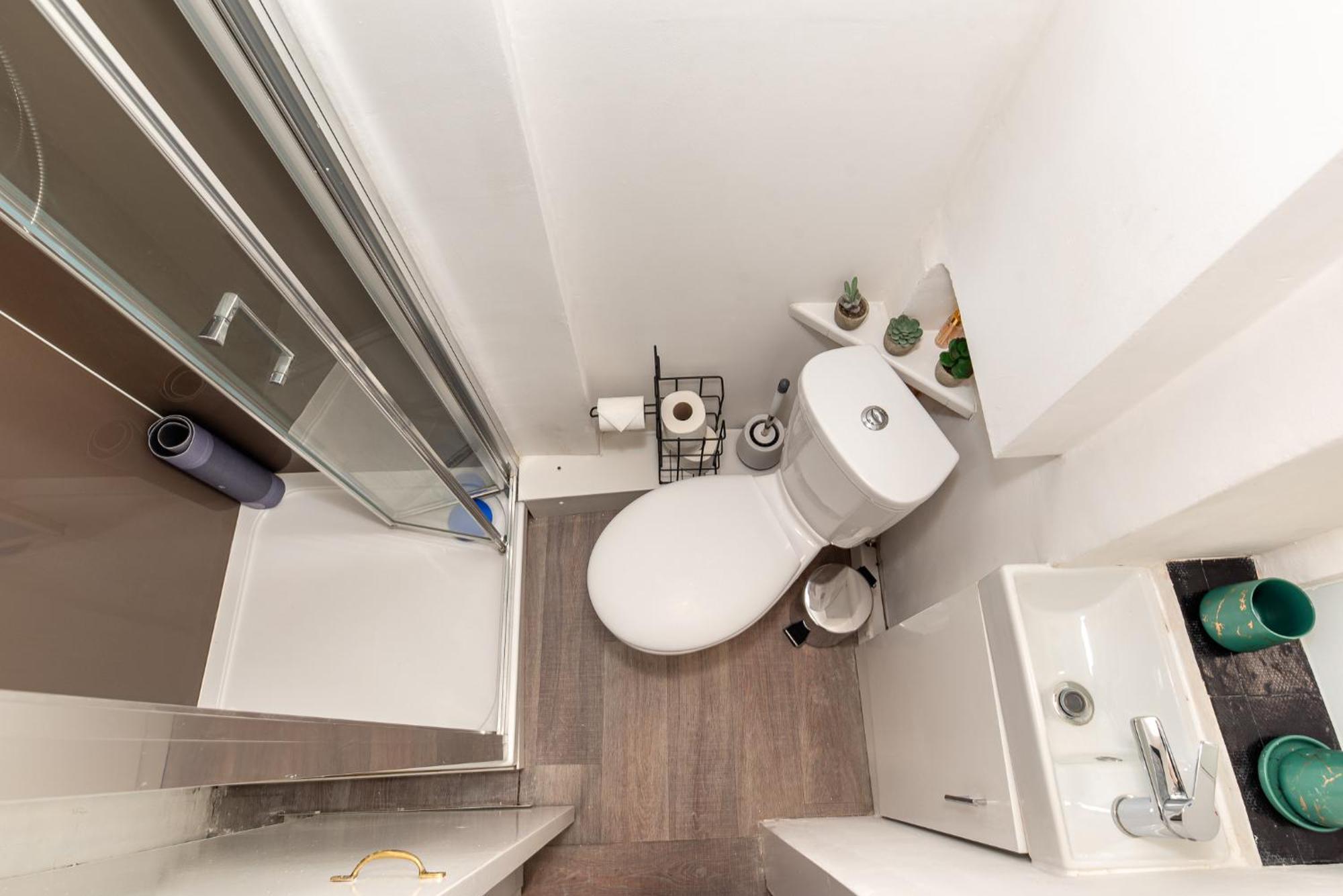 Chic Apartment, Bus 18 To Euston In 30 Min. *