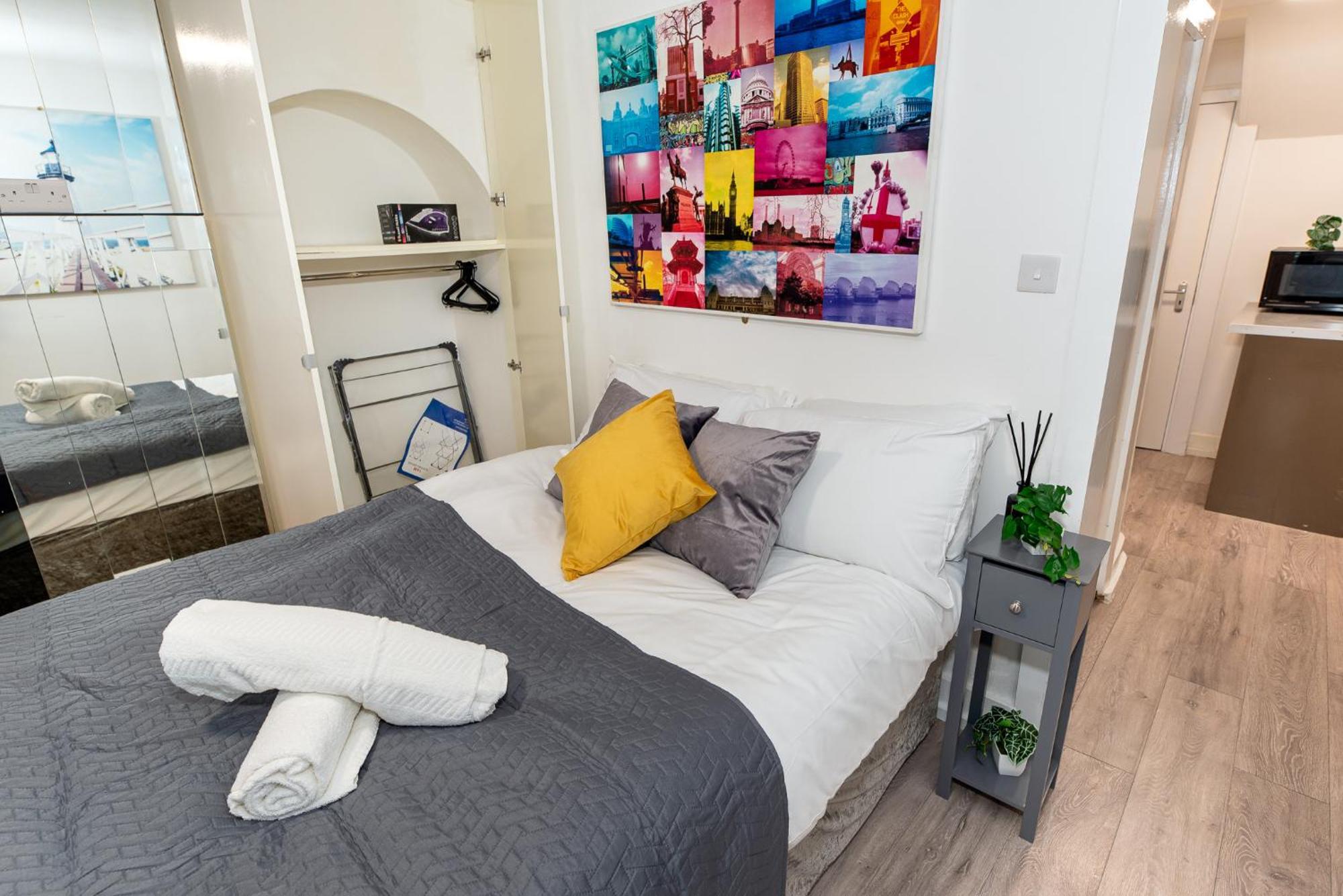 Apartment Chic Apartment, Bus 18 To Euston In 30 Min. *