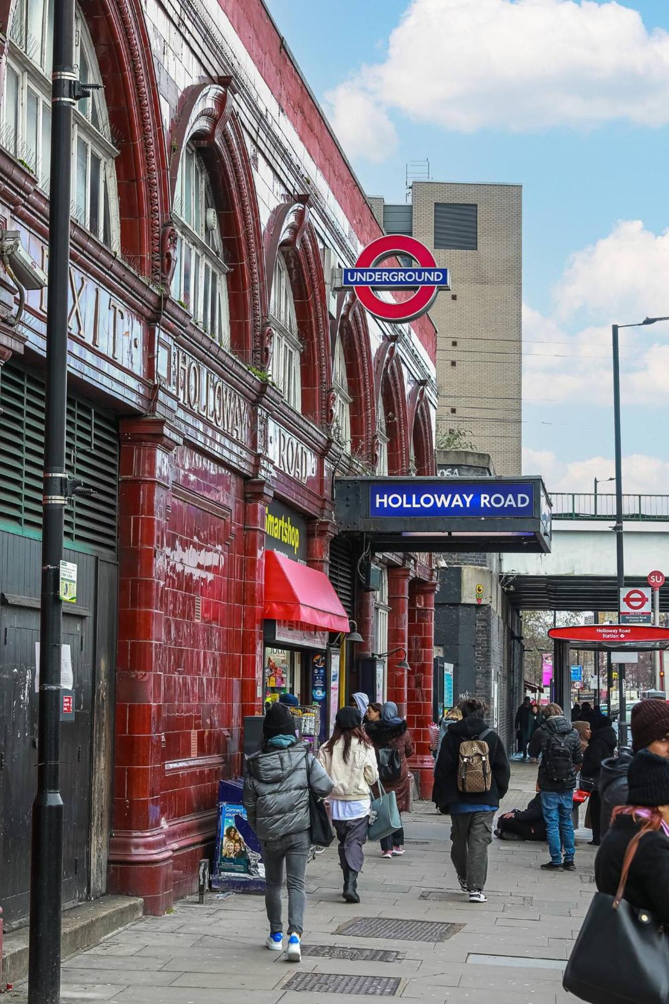 Apartment & Modern 1 Bed - 3min To Train Station & Sleeps 4 - The Holloway