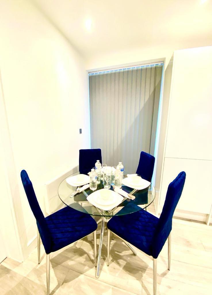 Comfortable One Bedroom Flat With Free Car Park In Apartamento *