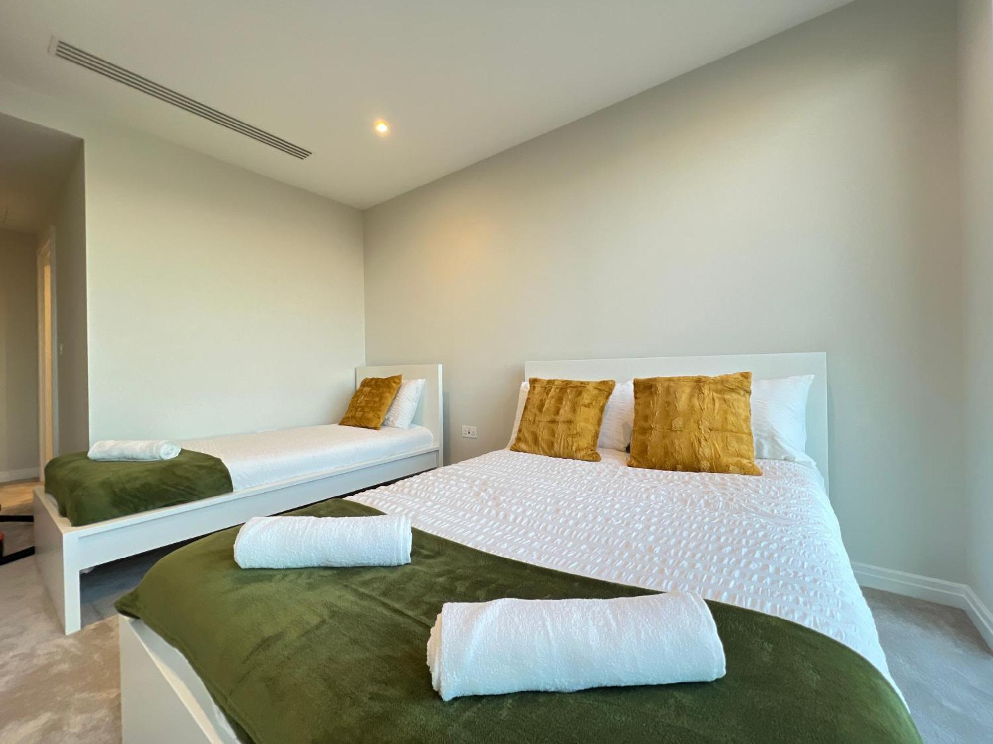 2 Bedroom Modern Family Flat-apartment Fulham Apartment