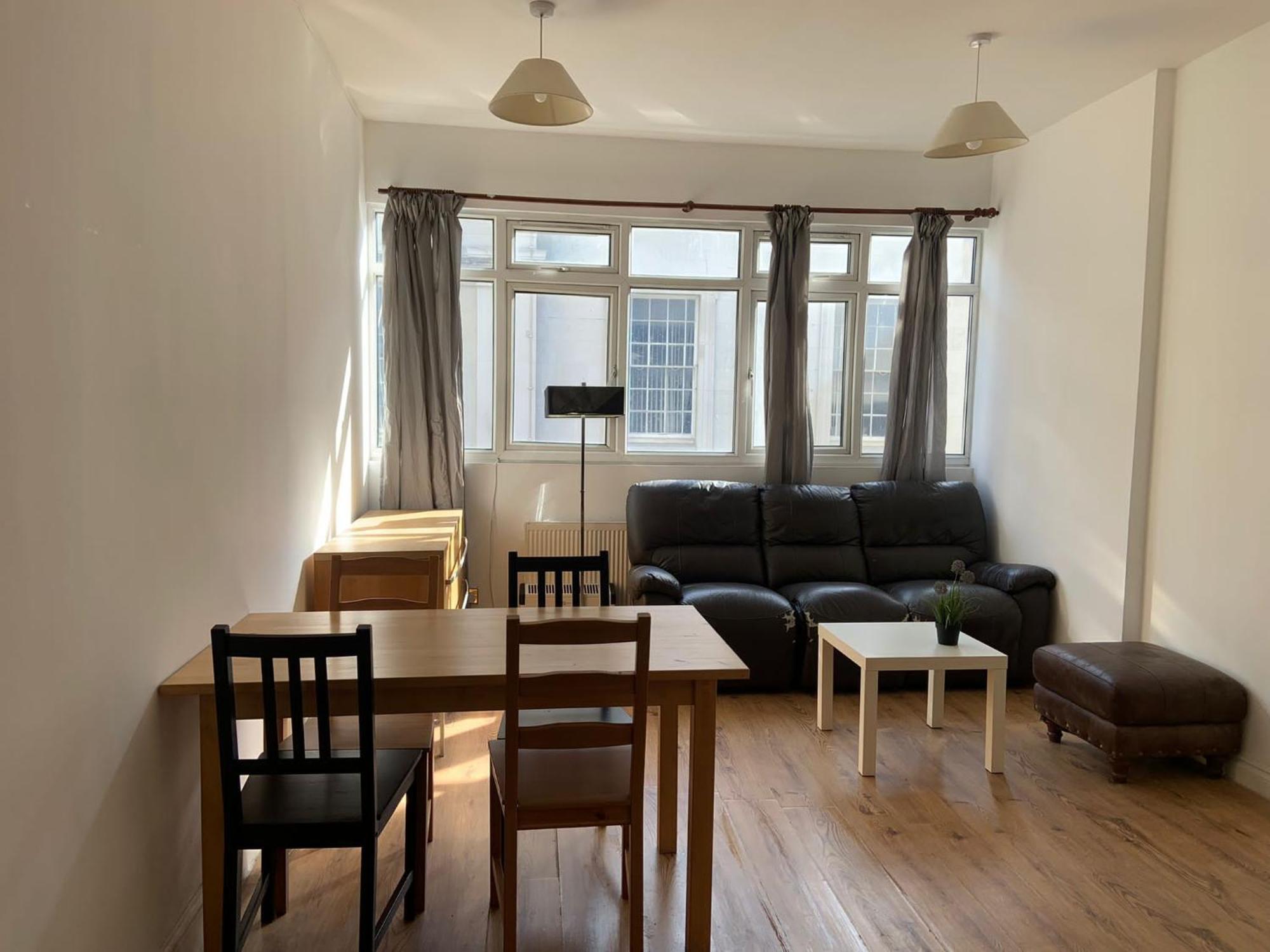Privatunterkunft Affordable In Shared Flat, Bridge