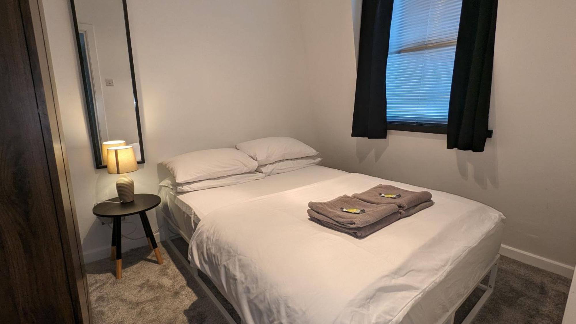 Old Compton Apartamento: Charming Retreat For Mature Guests *