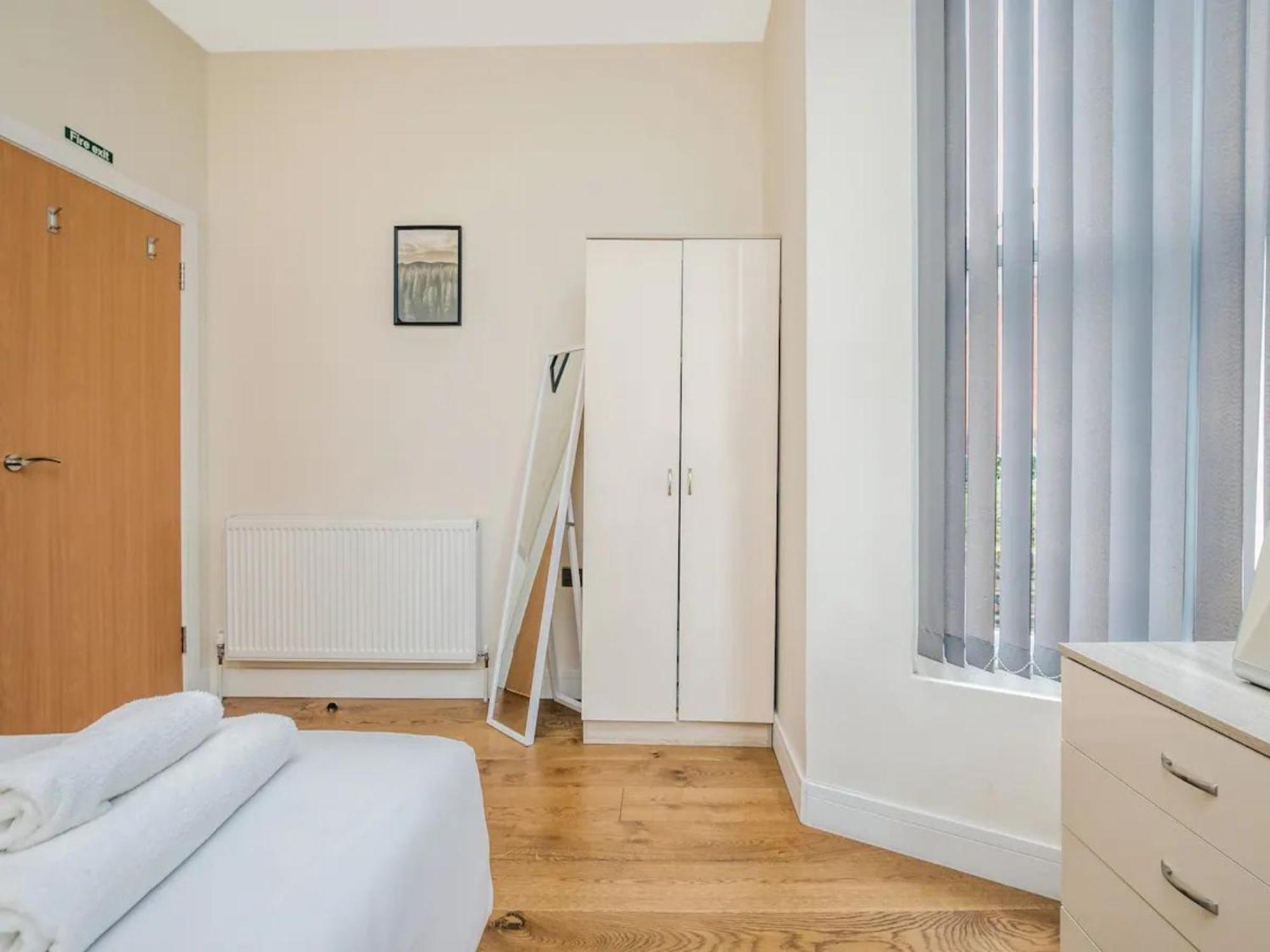 Ealing Queen Of The Suburbs One Bedroom Pass The Keys * Londres