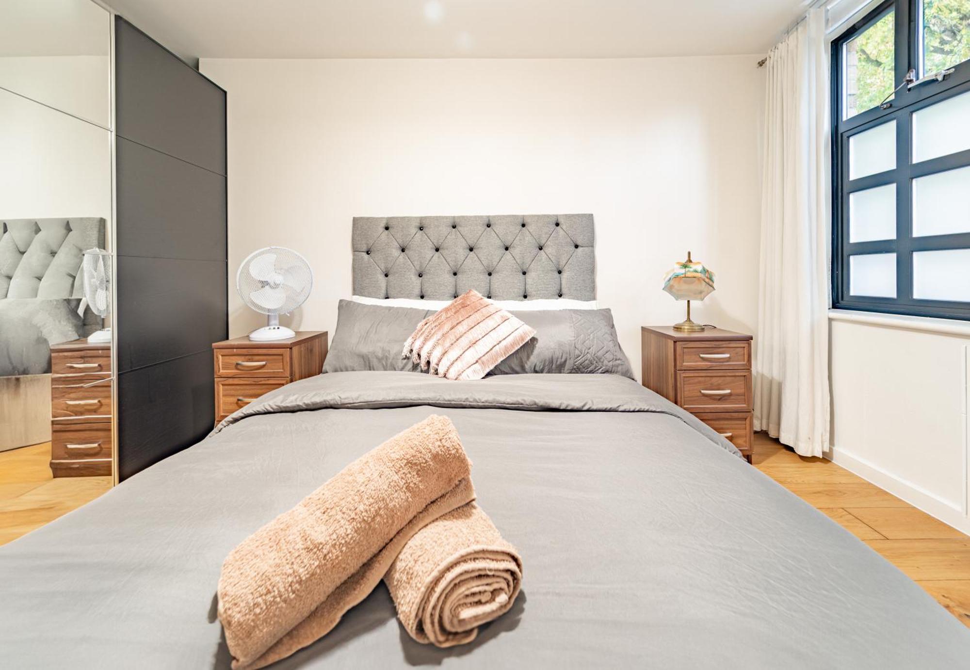 Modern Flat In Prime Location Near Shoreditch & Brick Lane Apartment *