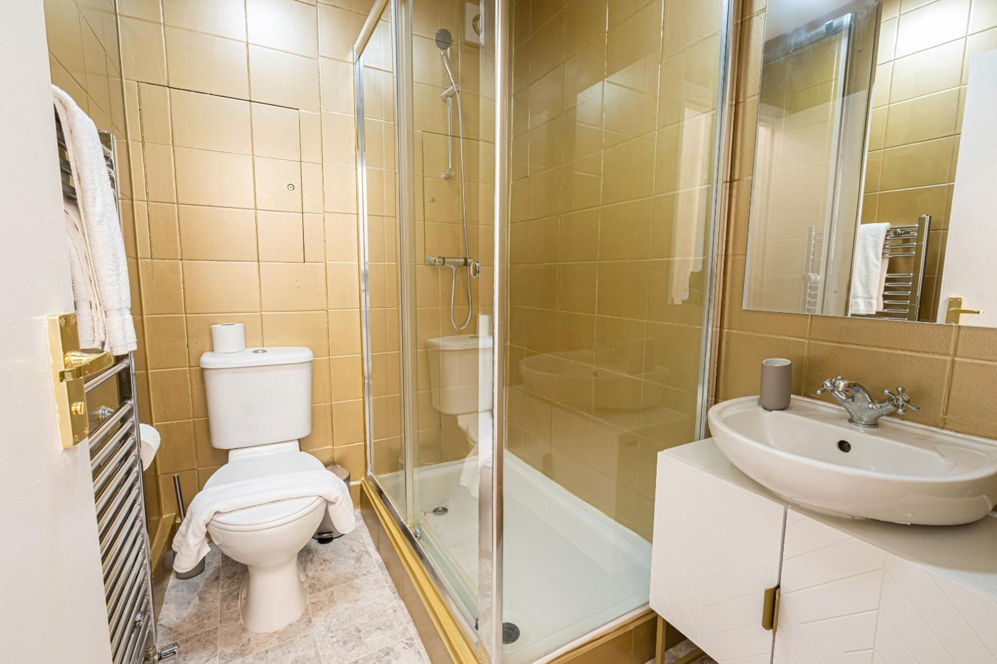 Lovely Near Hyde Park & Oxford St London