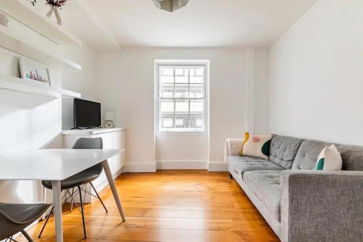Apartment 1 Bed With Roof Terrace