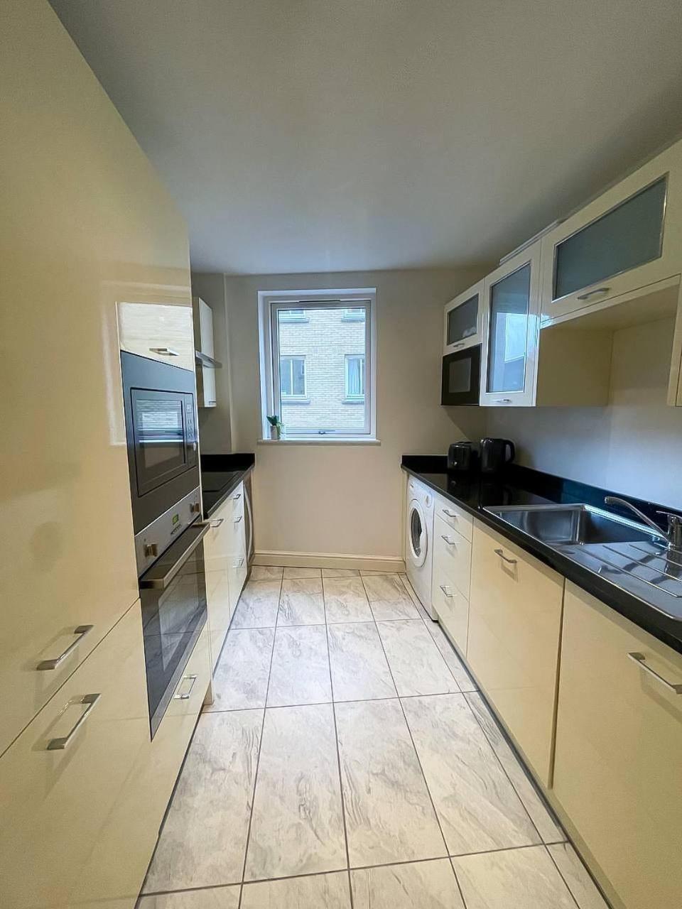 Luxury 2 Bedroom In Central At Affordable Rates