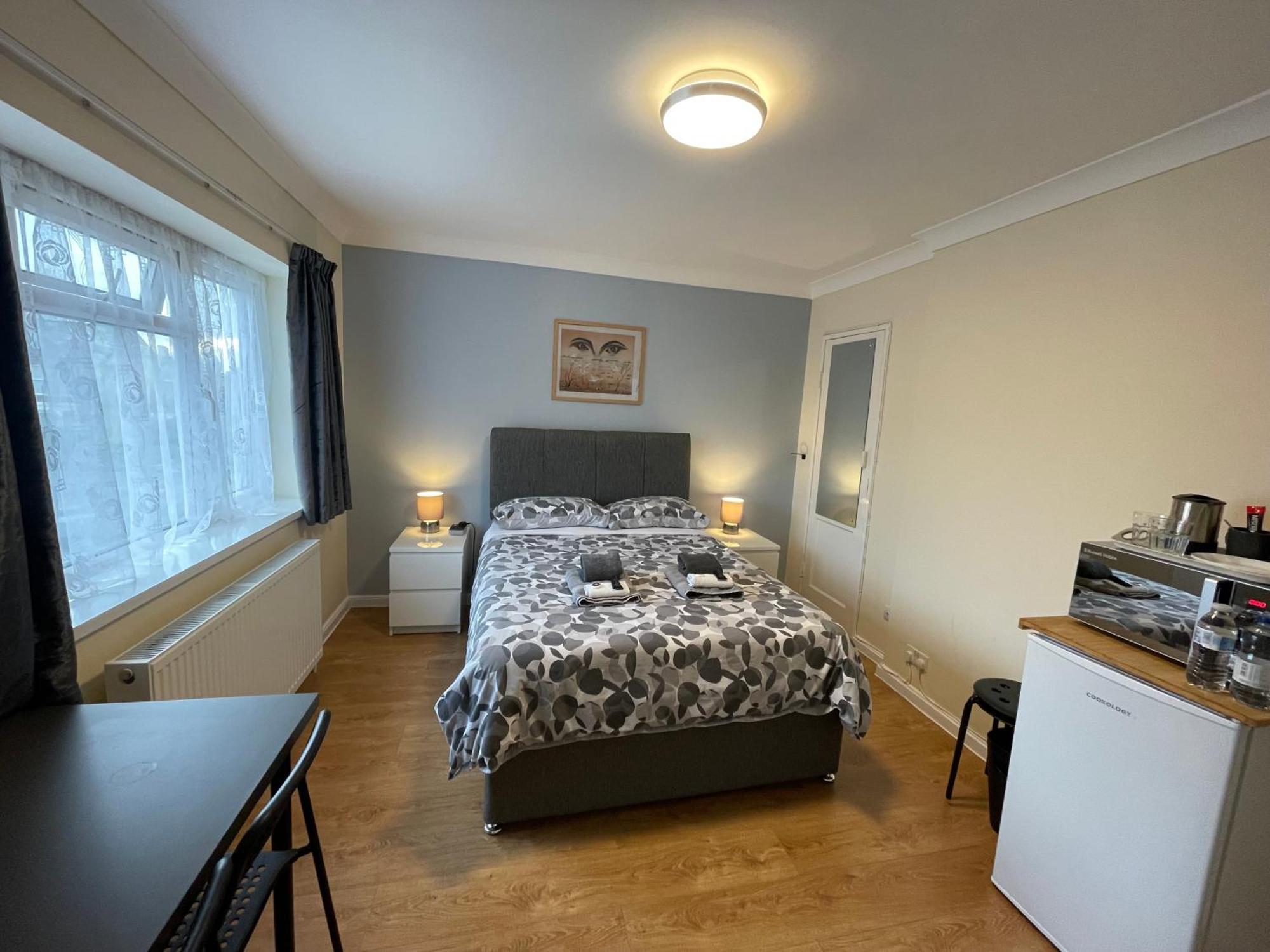 Kensal 2 Guest house