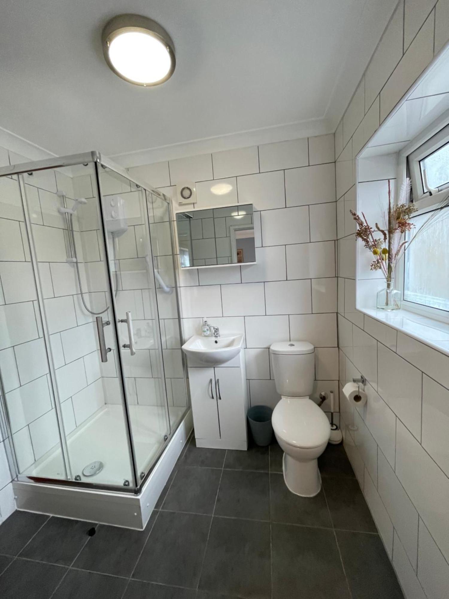 Kensal 2 Guest house *