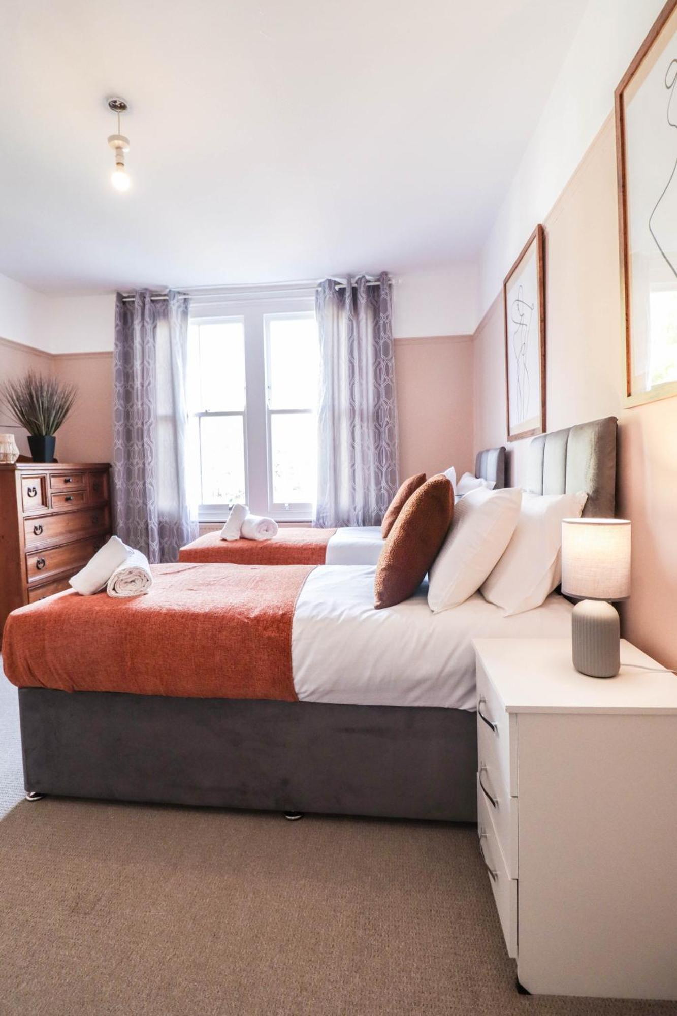 Stunning 5 Bed House In Clapham - Free Wifi! Londres