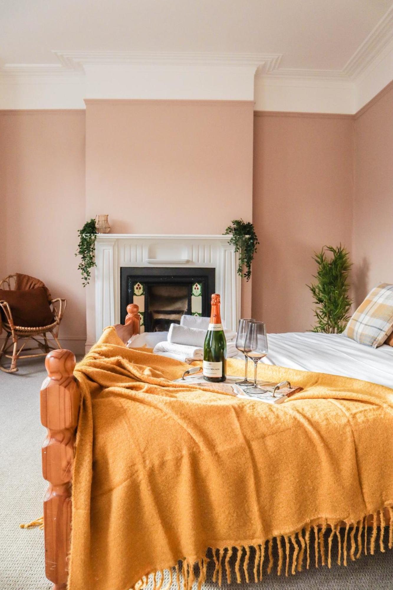 Casa de férias Stunning 5 Bed House In Clapham - Free Wifi!