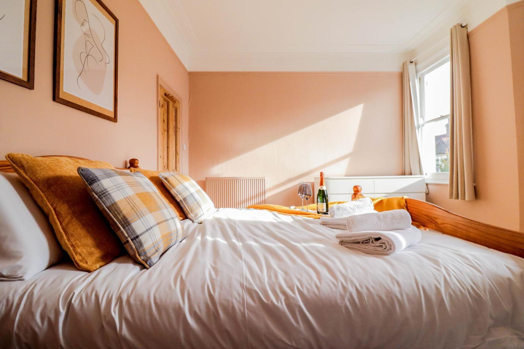 Stunning 5 Bed House In Clapham - Free Wifi! Casa de férias Londres