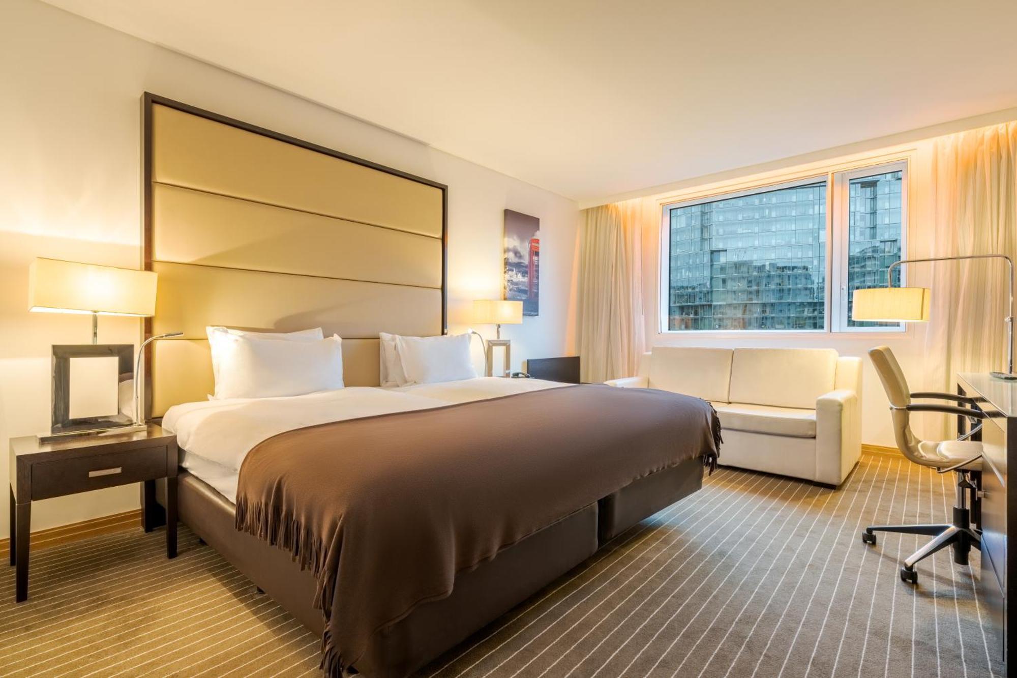 Pestana Chelsea Bridge &