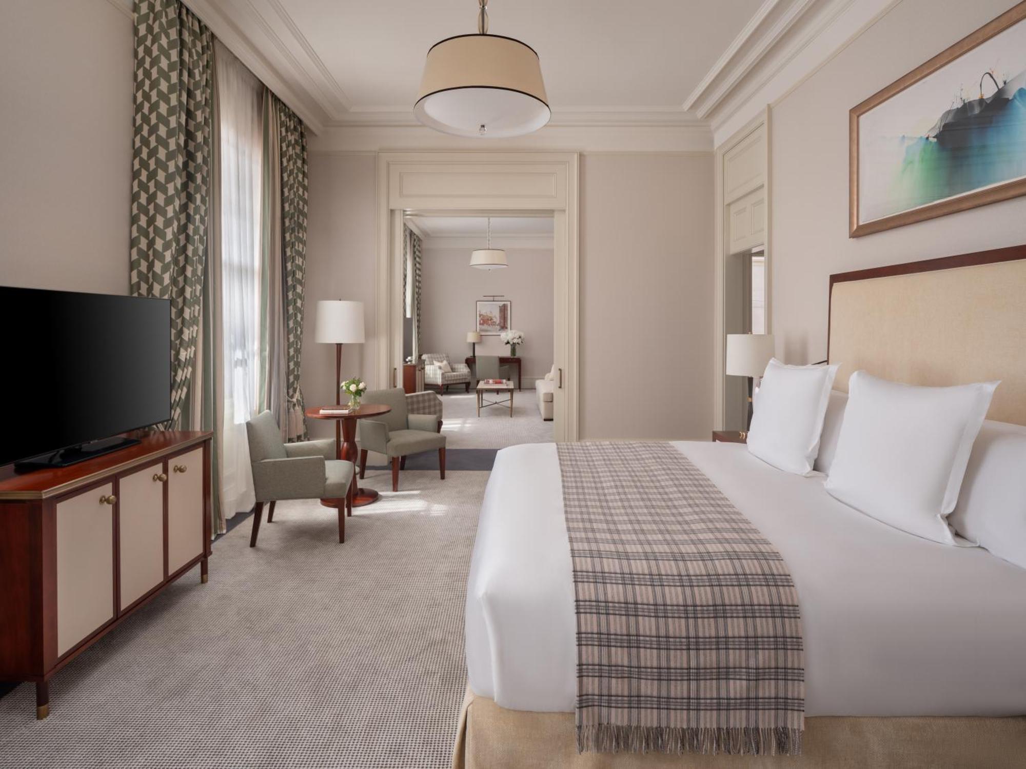 Hotel Raffles At The Owo