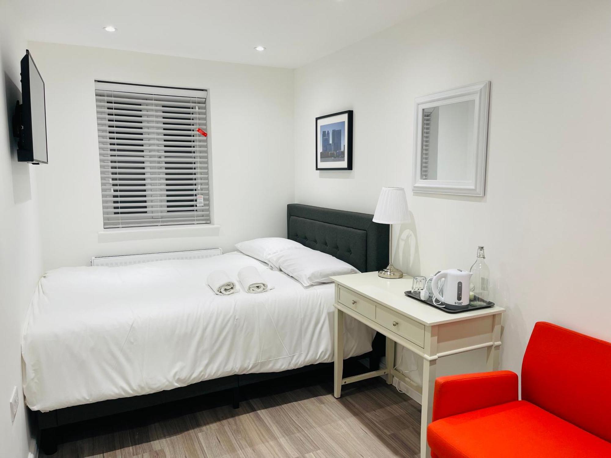 Guest house Riverside Premium Double Garden View E14 London