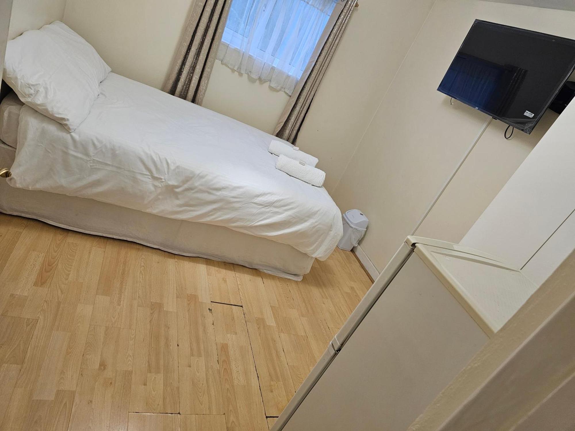 Guest house Bruce London