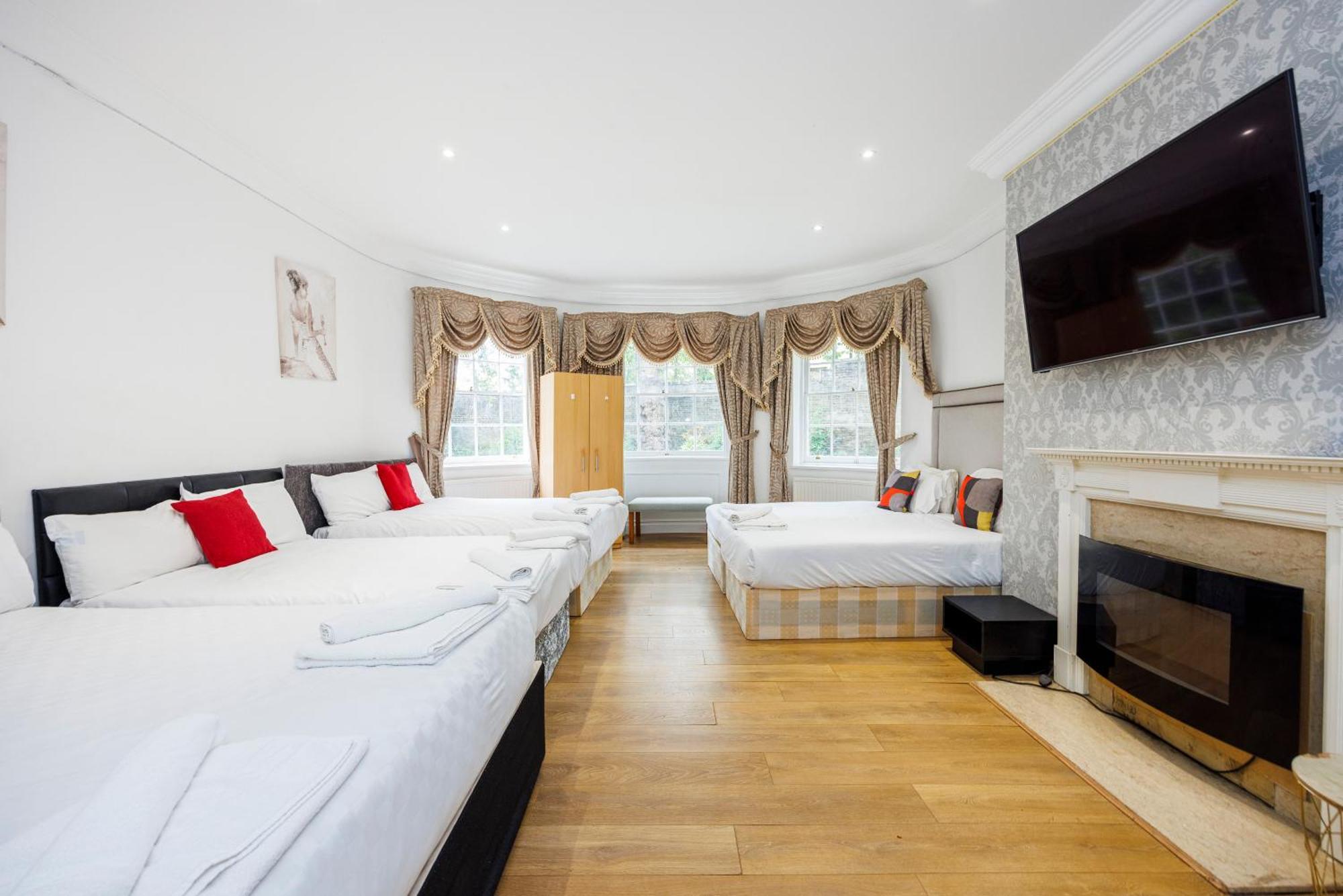 Mansion House Premium *