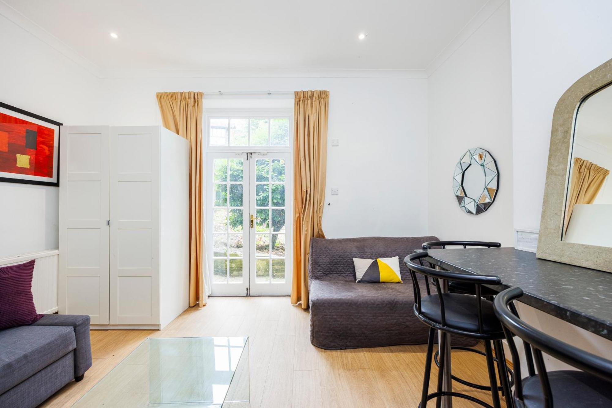 Mansion House Premium Aparthotel *