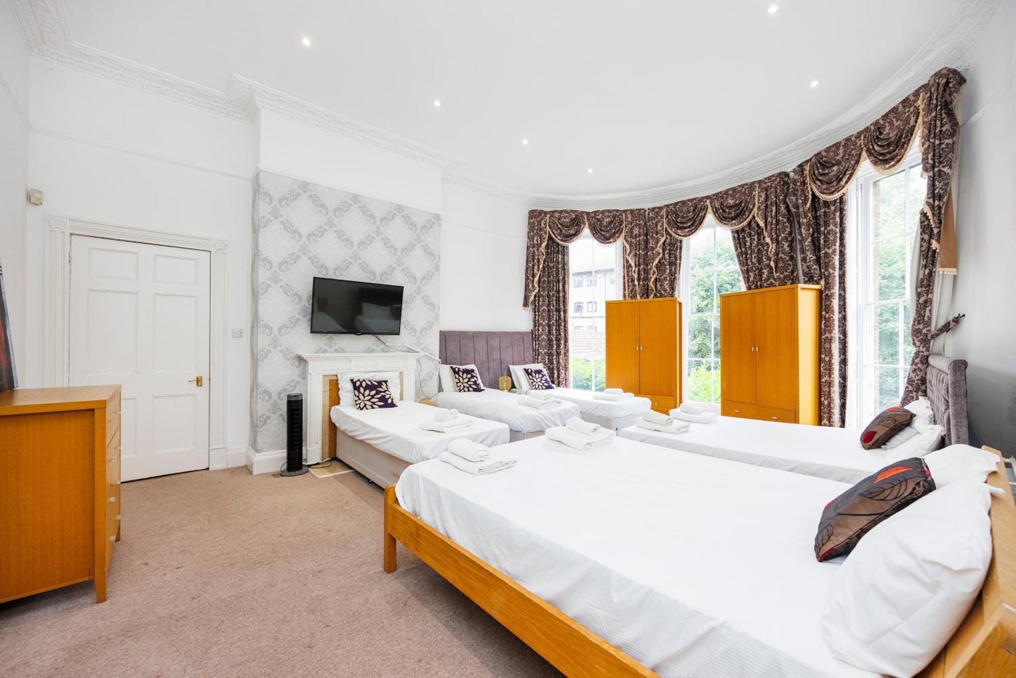 Aparthotel Mansion House Premium