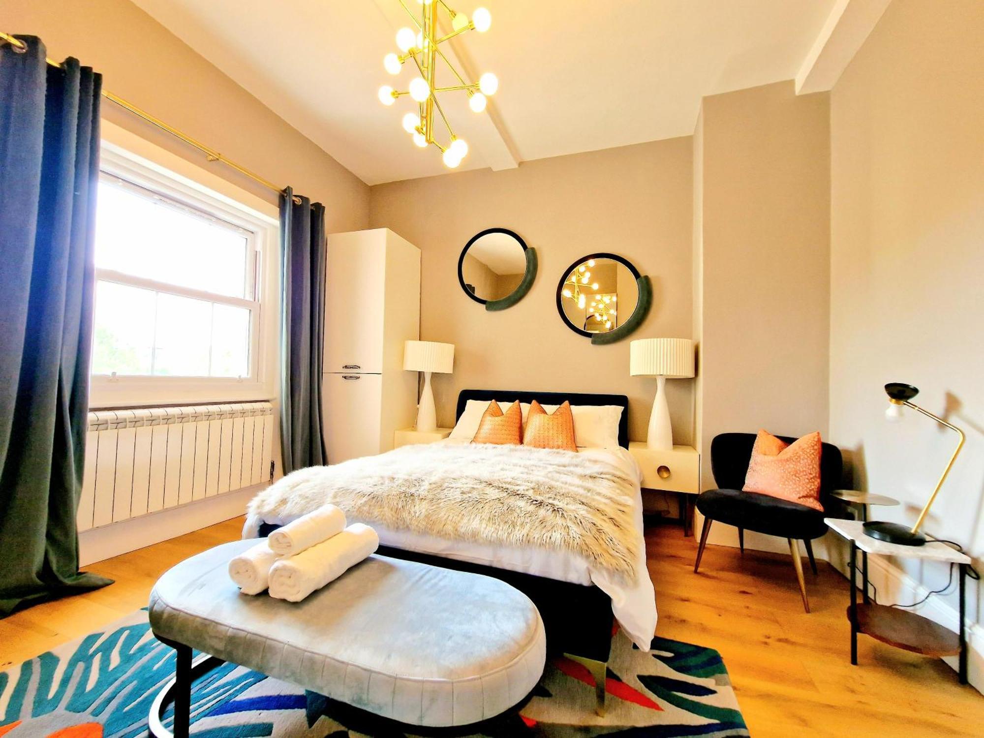 Apartment Gorgeous Hyde Park With Elevator Access By Tube Metro Stations