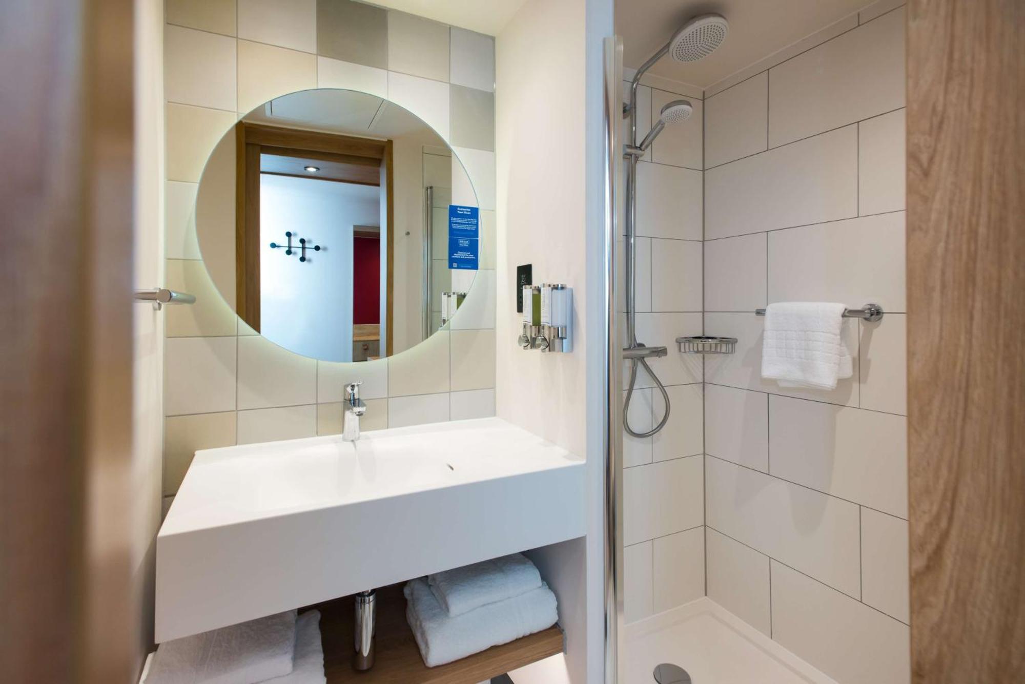 Hotel Hampton By Hilton Park Royal London