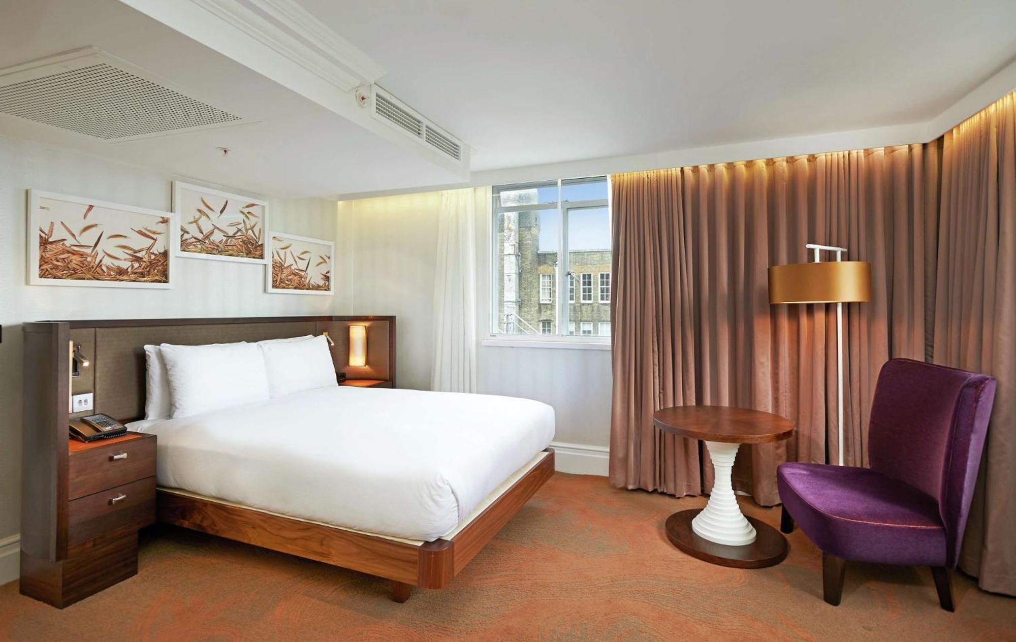 Hilton Hyde Park Hotel 4*