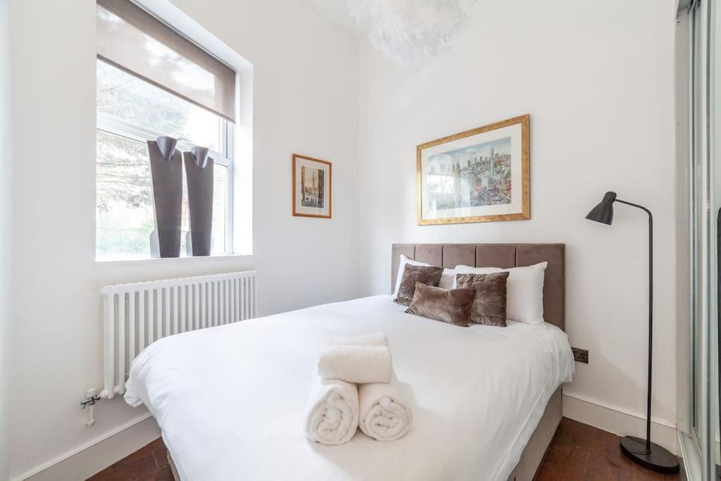 Modern & Trendy 1-bed In Earl's Court! Apartamento Londres