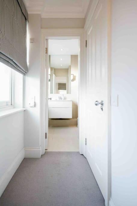 Spacious And Cosy 3brs 5f House In Heart Of Villa