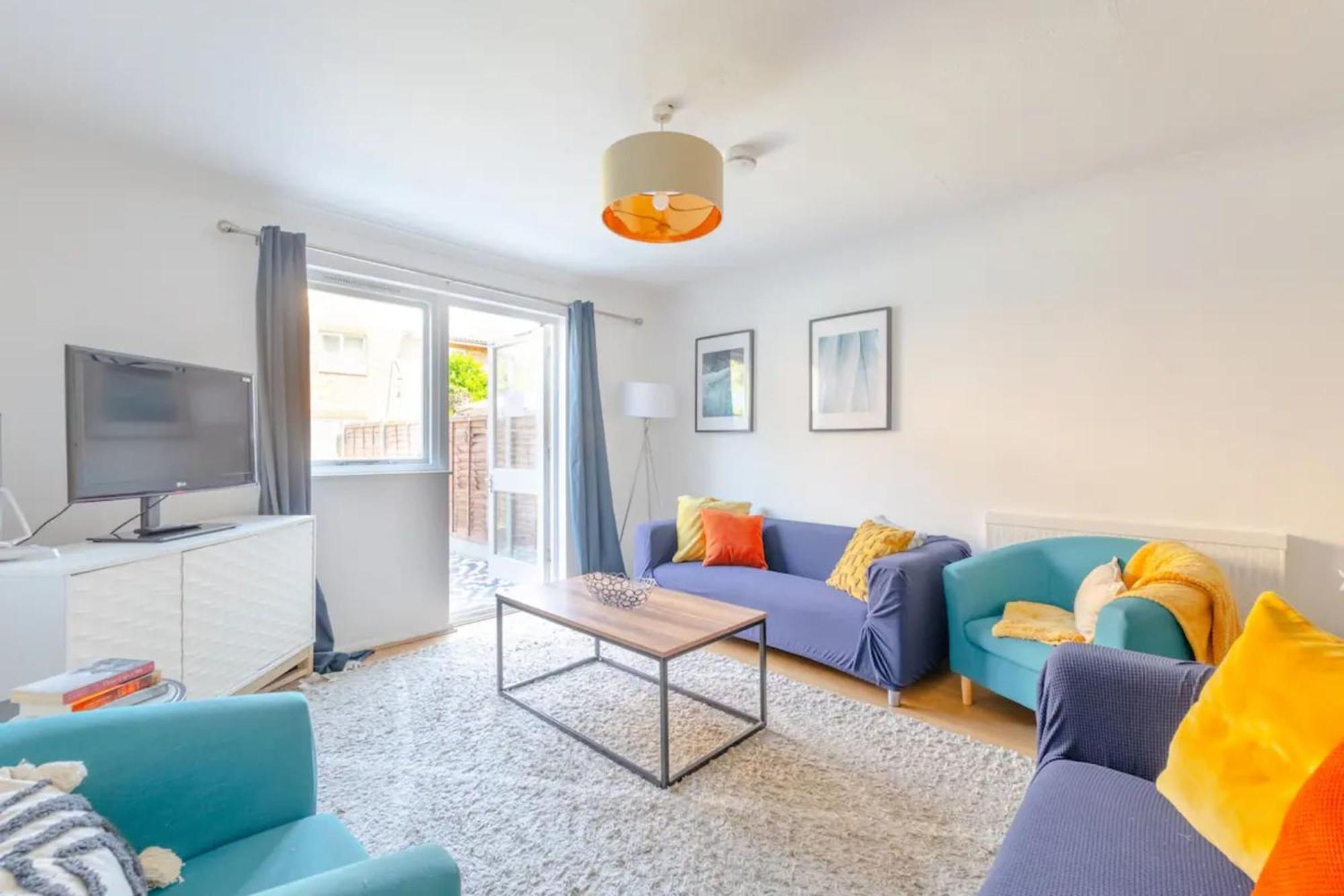 Lovely 4 Bedroom House With Garden Near Waterloo * Londres