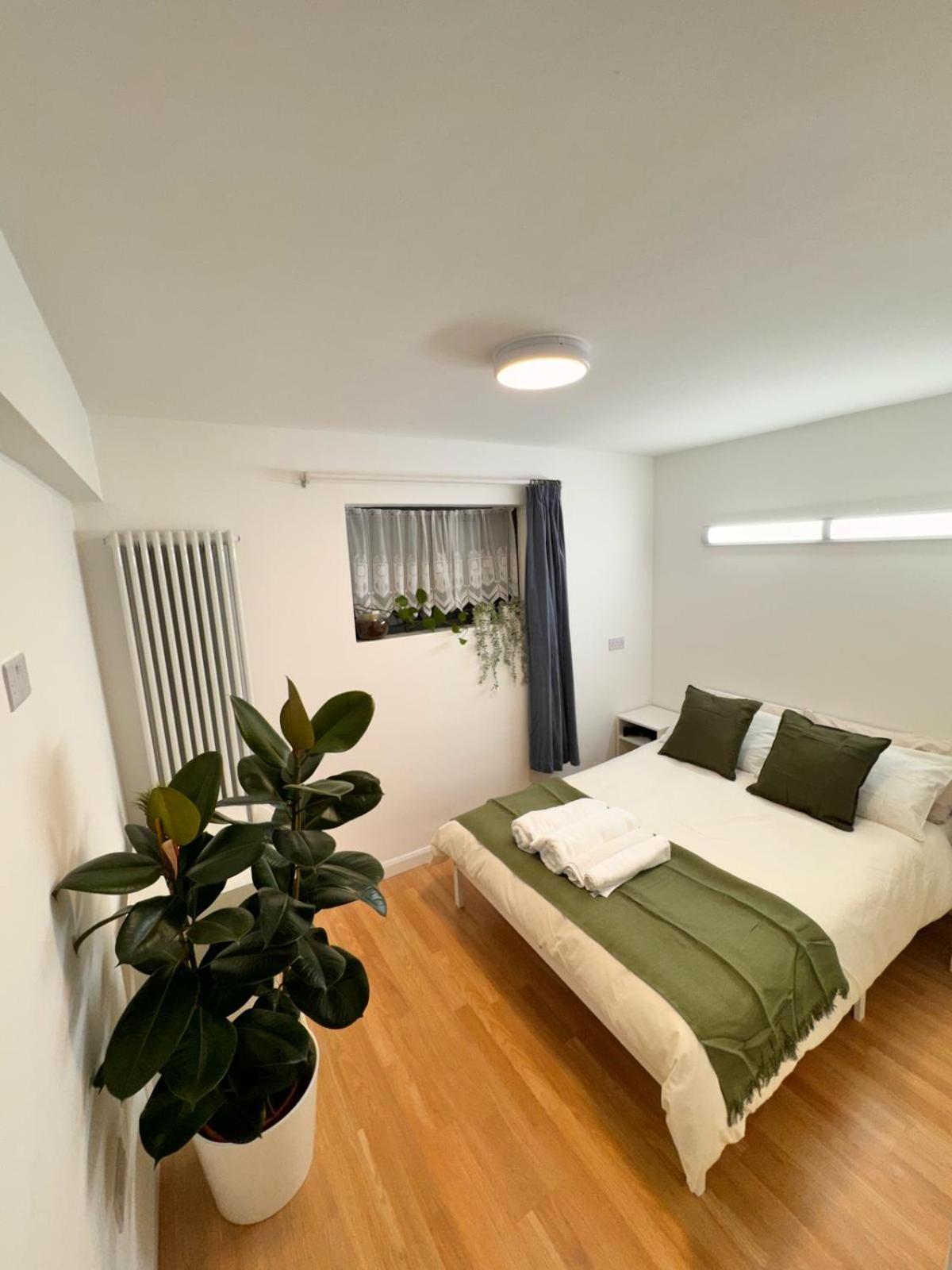 Luxury In Cross Harbour Casa de hóspedes Londres